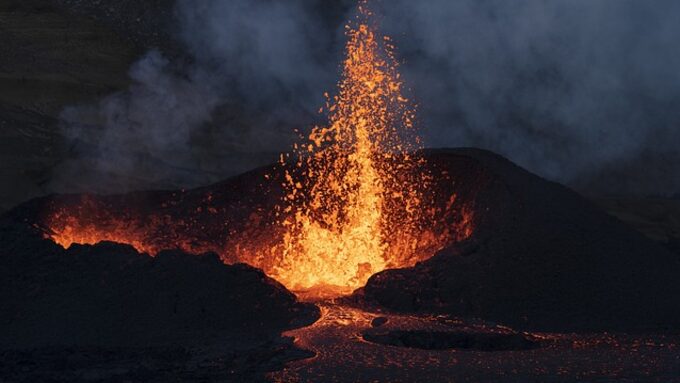volcano-7396466_640.jpg